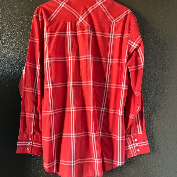 Red & White Plaid Wrangler Long Sleeve with Pearl Snaps, Pockets on Chest, New - Picture 5 of 5